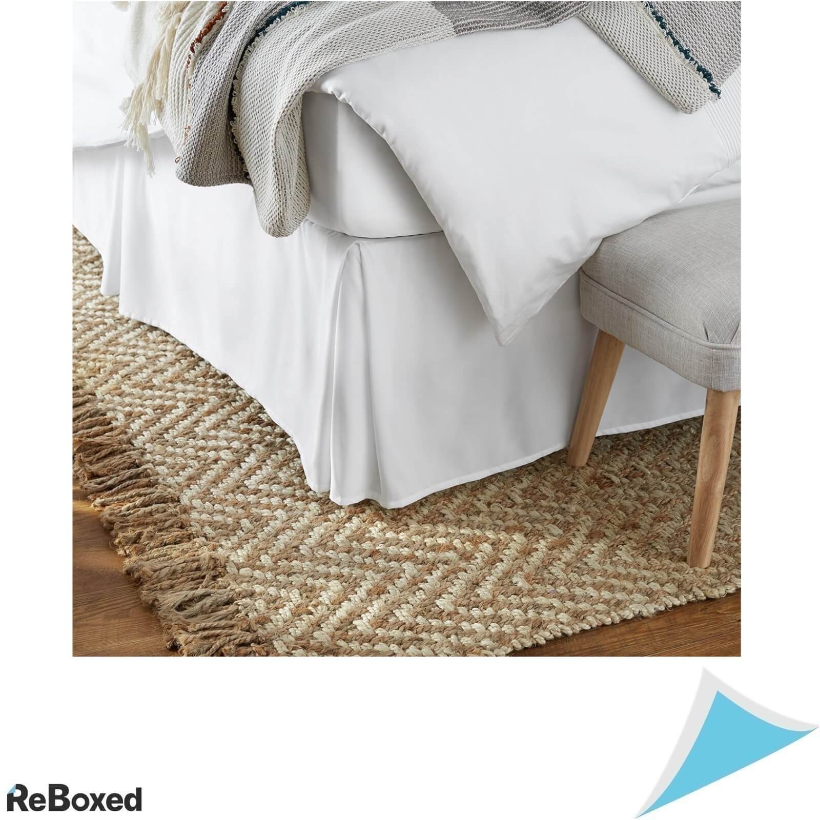 AmazonBasics Husa de Pat  cu Volane Alb Stralucitor 137 x 191 x 41 cm