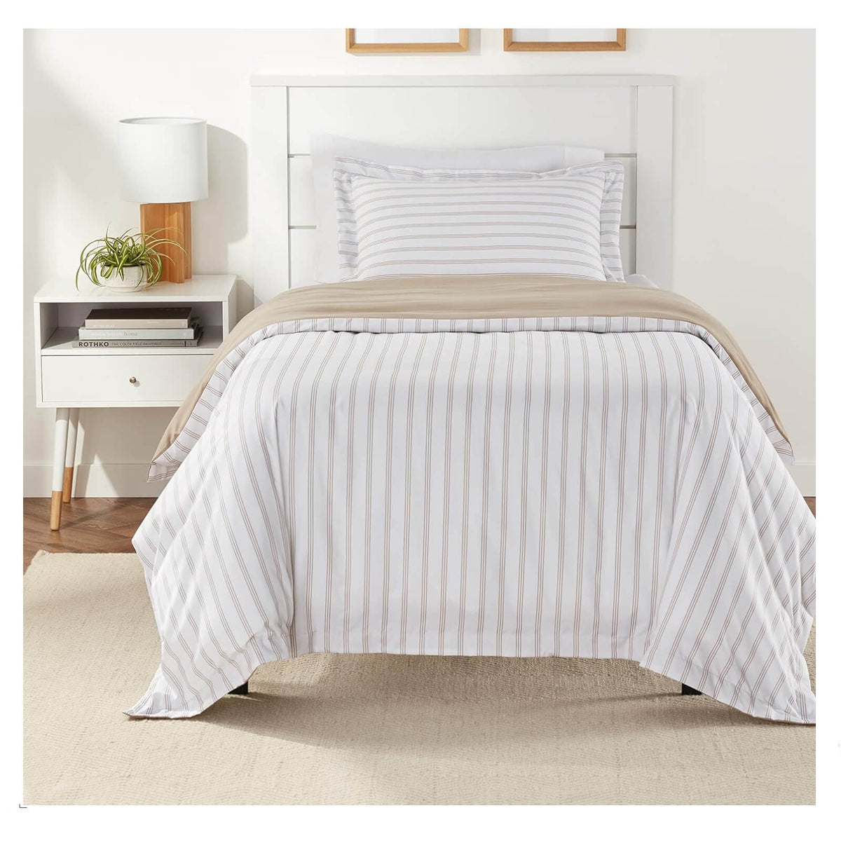 AmazonBasics Set Lenjerie de Pat Plic Pilota 168 x 229 Fata Perna 51 x 66 Dunga Taupe