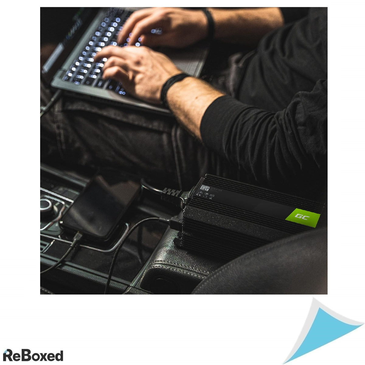 GreenCell INV01DE adaptator / invertor auto 300 W