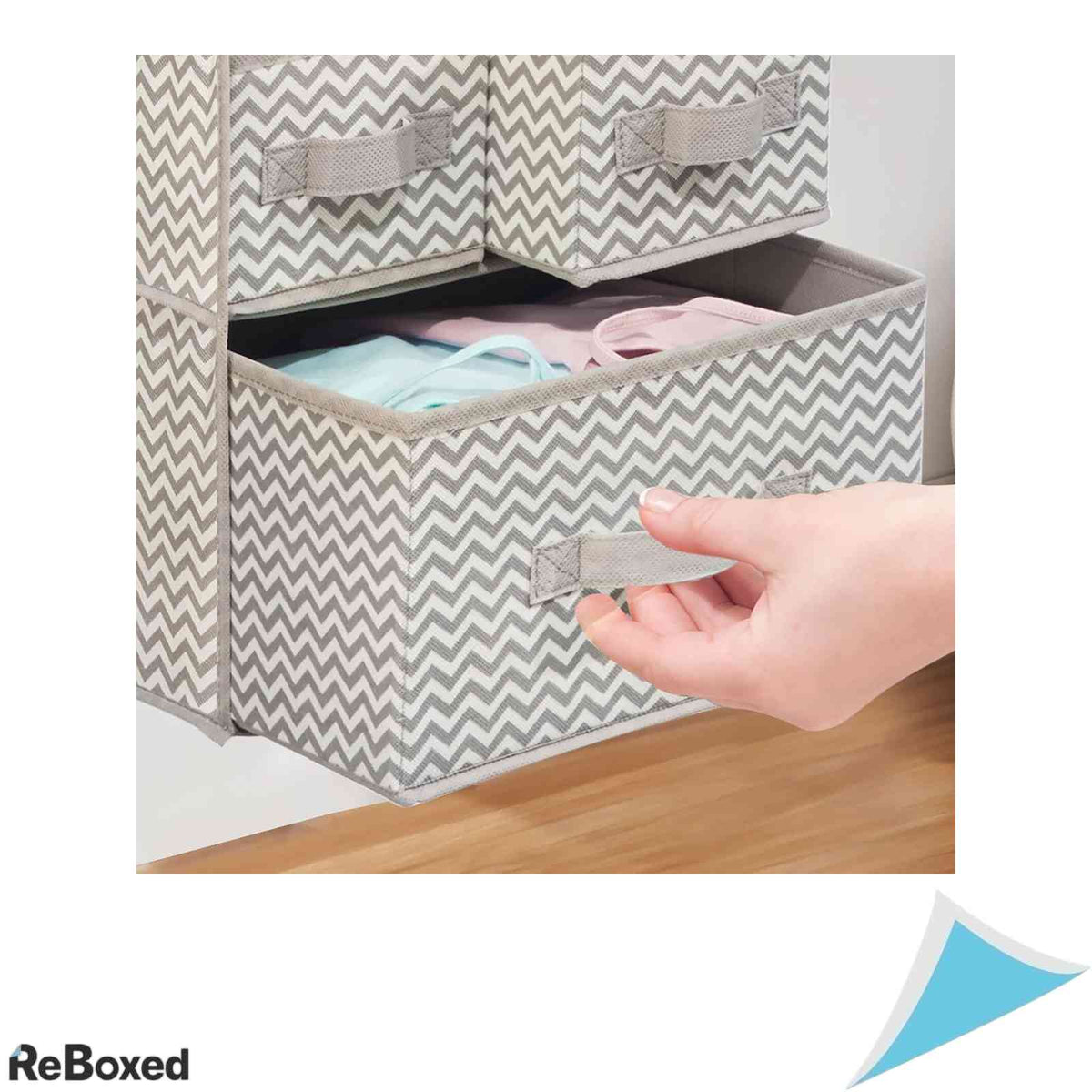 Organizator Suspendat mDesign din Material Textil cu 7 Rafturi si 3 Sertare pentru Cuier Dulap si Camera Bebelusului