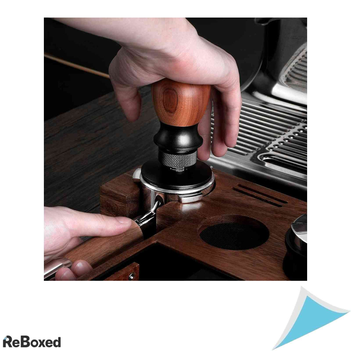 Tamper Cafea Professional VINATO 51 mm Presiune Constanta 30 lbs Baza Otel Inoxidabil 304 si Maner Lemn Nuc Adancime Reglabila Fara Diacritice