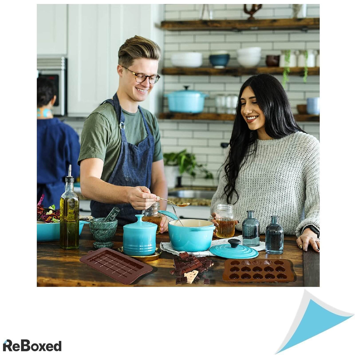 Set 6 forme diferite de silicon pentru ciocolata si prajituri